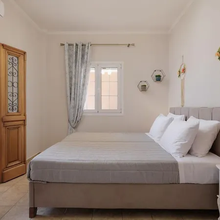 Homely 2bd In Dassia * Káto Korakiána
