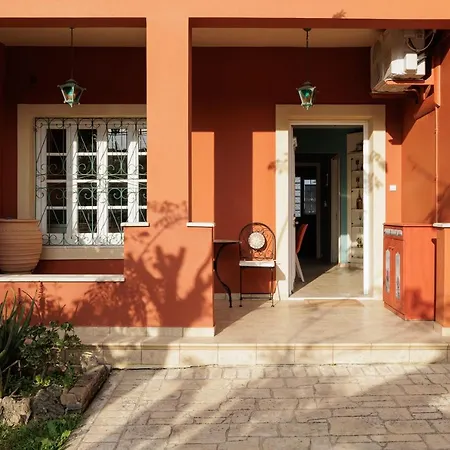 Homely 2bd In Dassia Kato Korakiana