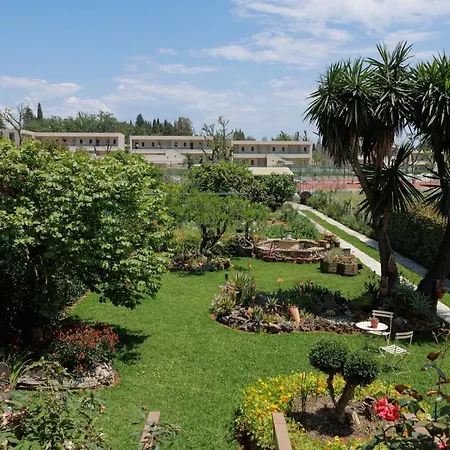 Homely 2bd In Dassia Appartement