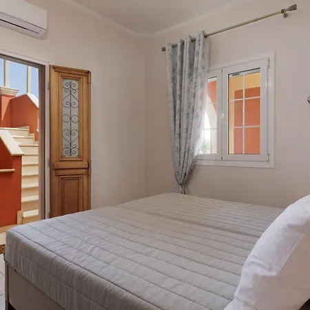 Homely 2bd In Dassia Kato Korakiana